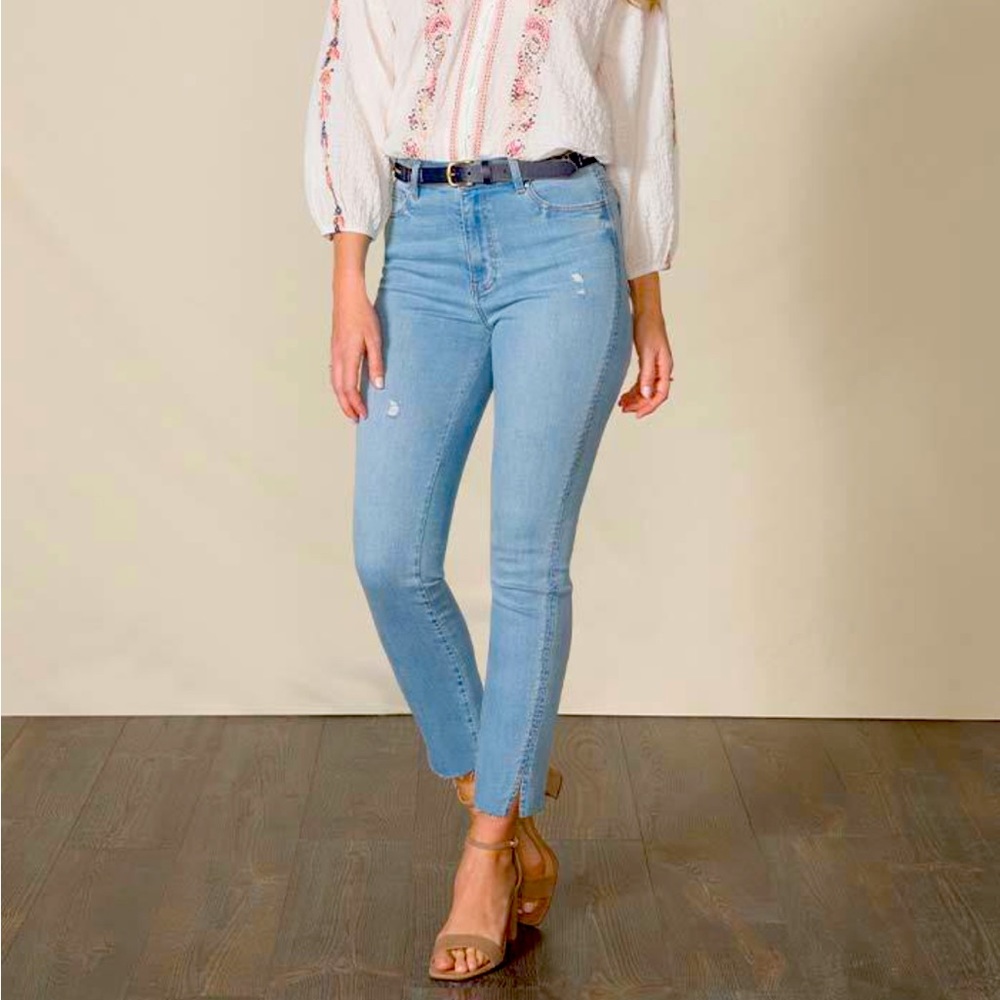 Good Hart. Virginia High Rise Jeans with Side Detail. Size 14. NWT